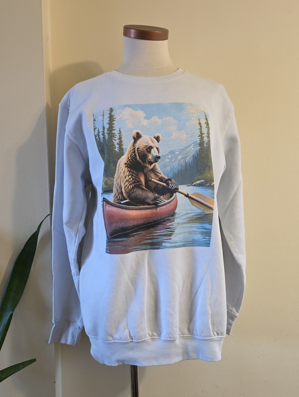 Retro Grizzly Bear Crewneck Sweatshirt - Cotton Blend - Off White/Pale Grey - M